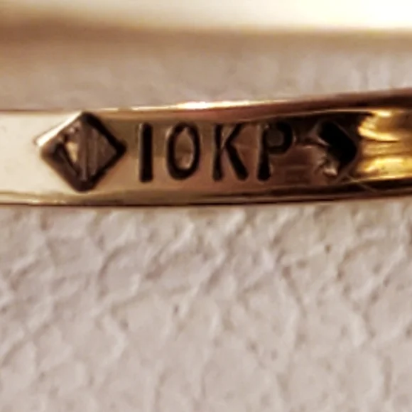 Beautiful 10k yg ruby/ diamond ring - Picture 7 of 7